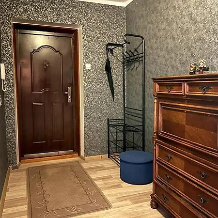 Apartman Kena Korter Kesklinnas Ja Ranna Laehedal!