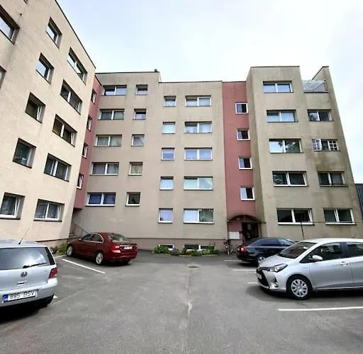 Apartment Kena Korter Kesklinnas Ja Ranna Laehedal! Parnu