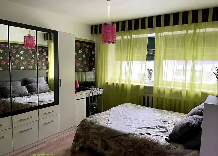 Kena Korter Kesklinnas Ja Ranna Laehedal! Apartment *